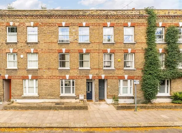 Henshaw Street, Walworth, SE17, photo 1
