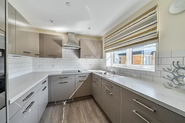 Westgate, Cowbridge, CF71, photo 3