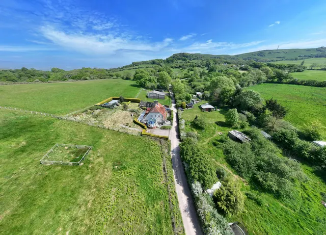 Godshill, PO38, photo 2