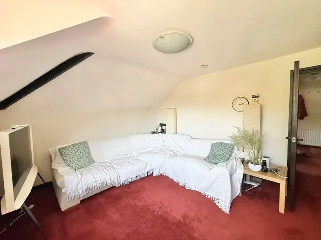 Photo 3 — Willow Court Bassetsbury Lane, High Wycombe HP11 1RN