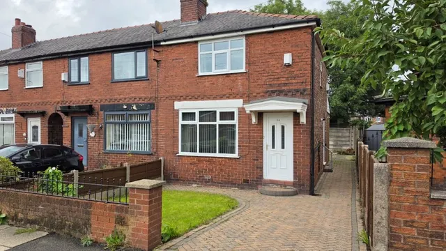 Sunnyside Road, Droylsden, M43, photo 1