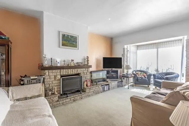 Belmont Mews, Whitton Dene, TW3, photo 2