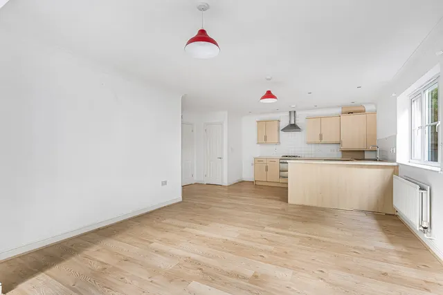 Buckingham Road, Bicester, photo 3