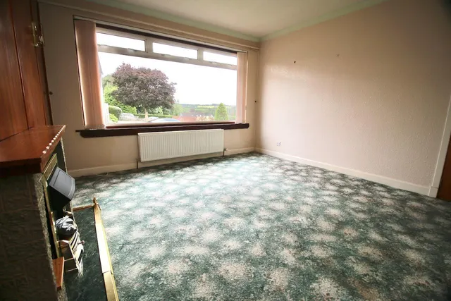 Photo 3 — Athelstane Drive, Greenfaulds, Cumbernauld, G67 4BD