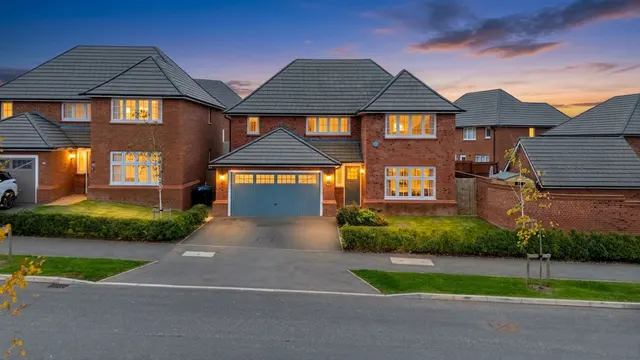 Lurtin Way, Daresbury, WA4, photo 2