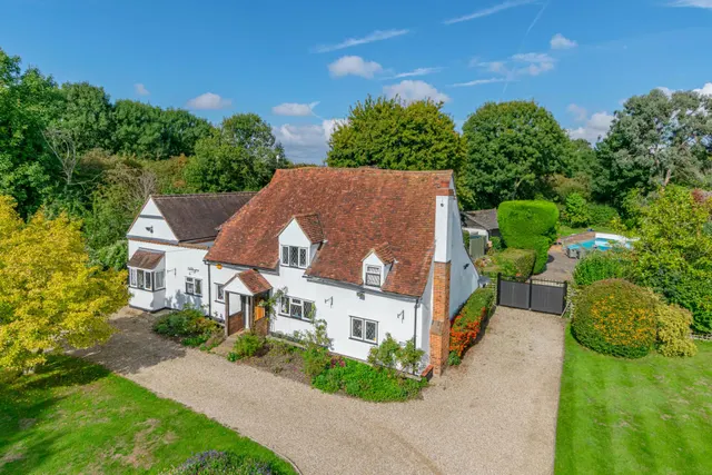 Epping Road, Roydon, CM19, photo 1