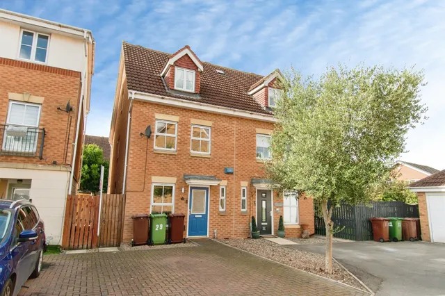 Morris Fields, Normanton, WF6, photo 1