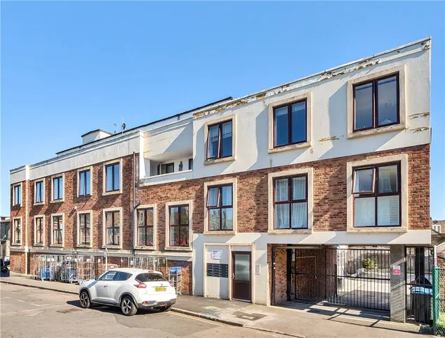 Suffolk Road, London, SE25, photo 2