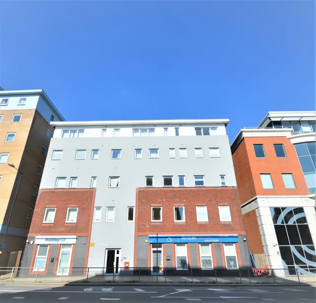High Street, Slough, photo 1
