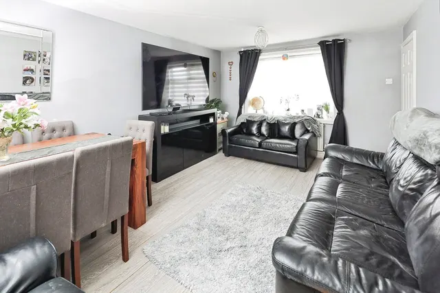 Photo 3 — Edinburgh Road, NUNEATON, Warwickshire, CV10