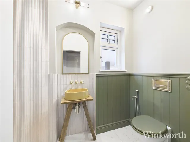 Birch Grove, London, W3, photo 3