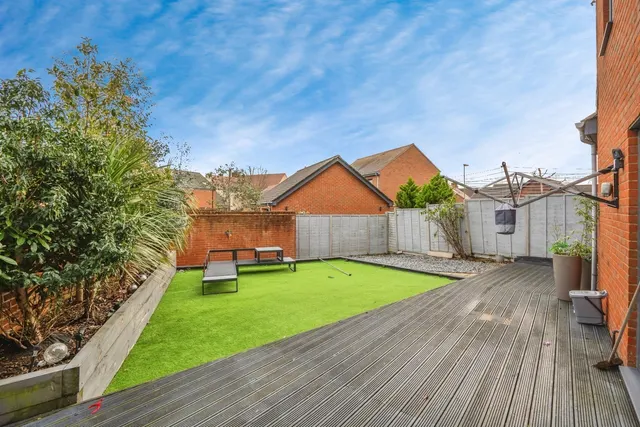 Darnel Crescent, Waterlooville, PO7, photo 3