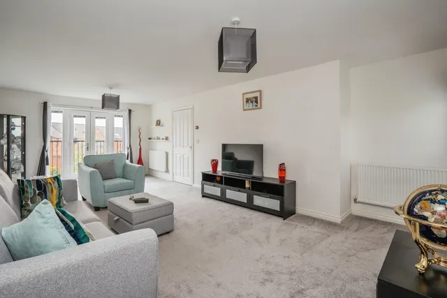 Darnel Crescent, Waterlooville, PO7, photo 1