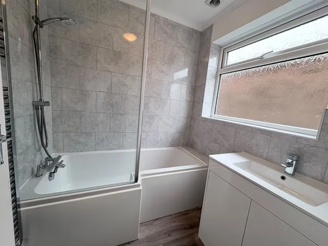 St Johns Road, Westham, BN24, photo 2