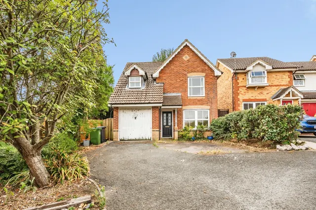 Beechfield Close, Stone Cross, Pevensey, photo 1