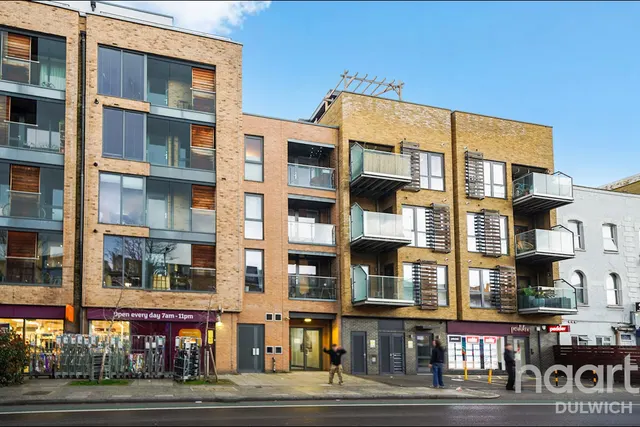 Queens Road, London, SE15, photo 2