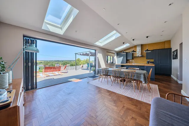 Photo 2 — Moores Place, Hungerford, RG17