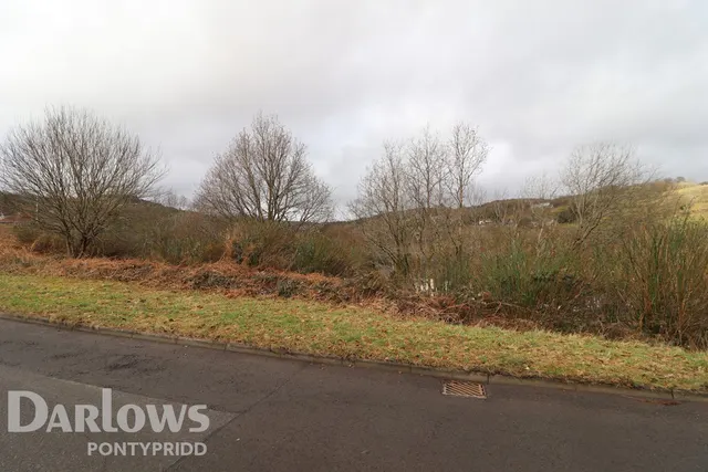 GLANFFRWD Terrace, Pontypridd, photo 1