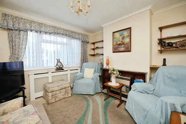 Dominion Drive, Romford, RM5, photo 2