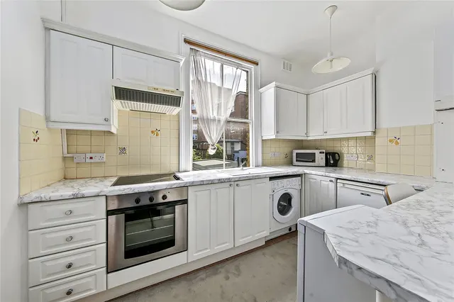 Ellerker Gardens, Richmond, TW10, photo 3