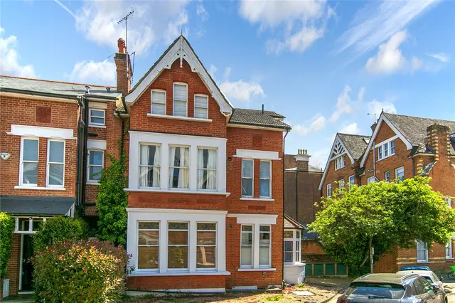 Ellerker Gardens, Richmond, TW10, photo 1
