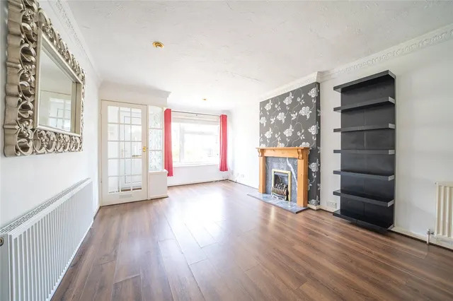 Allerton Grange Croft, Leeds, LS8, photo 2