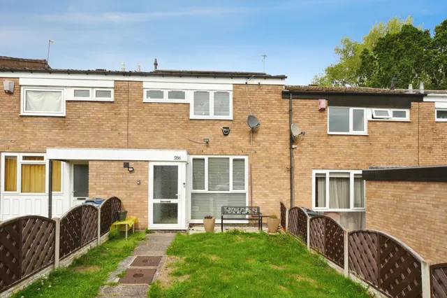 Simmons Drive, Quinton, B32, photo 1