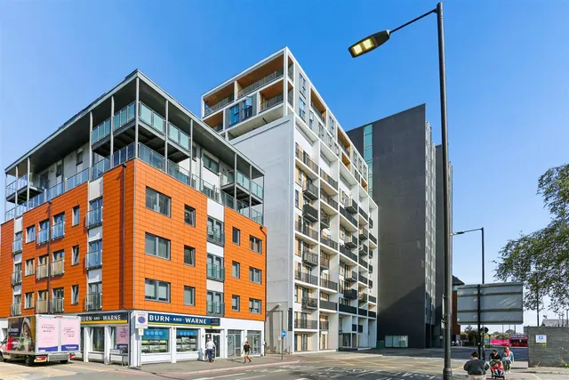 Sutton Court Road, Sutton, SM1, photo 3