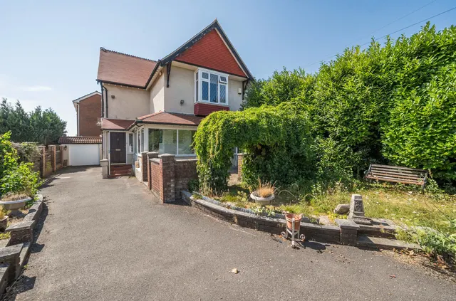 Widley Road, Cosham, PO6, photo 1