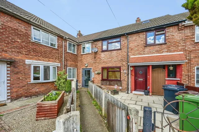 Simons Croft, Bootle, L30, photo 1