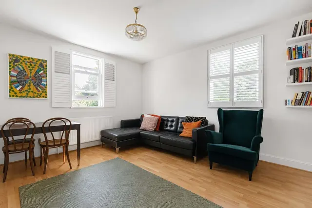 Kings Road, Richmond, TW10 6EP, photo 1
