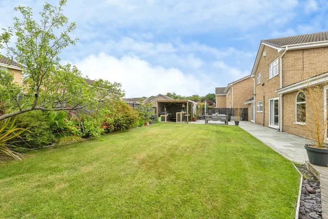 Photo 2 — Worsley Close, Eaglescliffe, Stockton-on-Tees, TS16