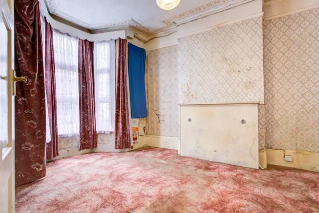 Photo 3 — Hargrave Road, London N19 5SH
