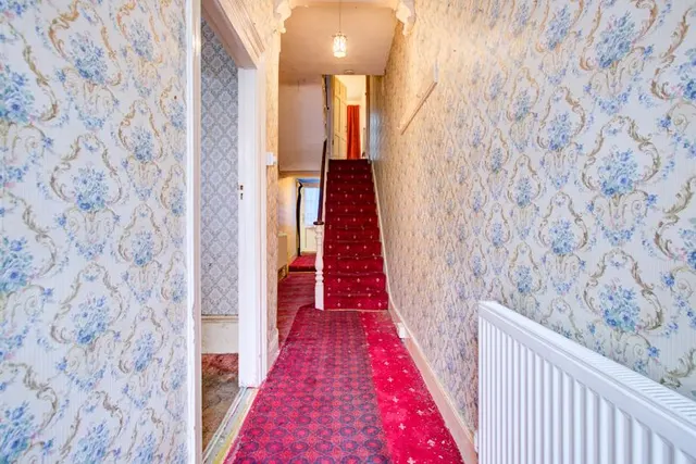 Photo 2 — Hargrave Road, London N19 5SH