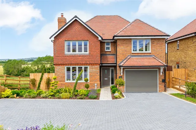 Westfield Road, Long Crendon, HP18, photo 1