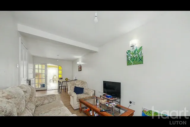 Dallow Road, Luton, LU1, photo 2
