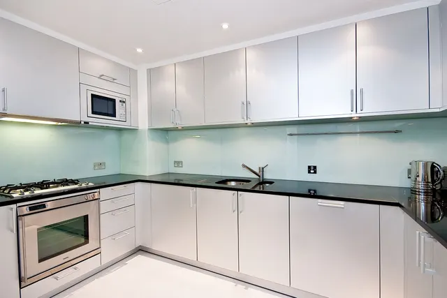 The Knightsbridge Apartments, Knightsbridge, SW7, photo 2