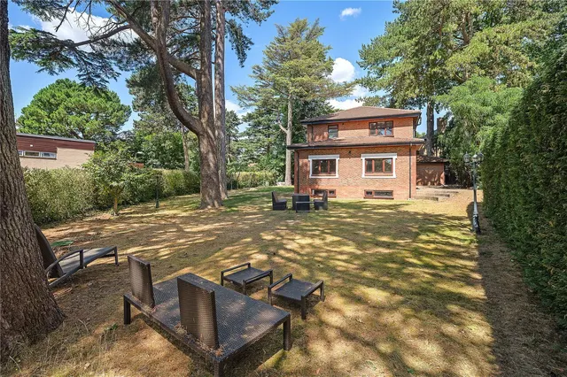 5 bedroom house — Ballard Close, Kingston upon Thames, KT2