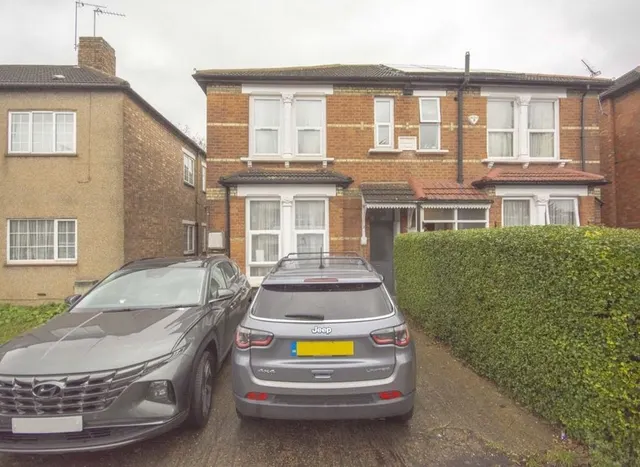 First Avenue, Hendon, NW4, photo 1