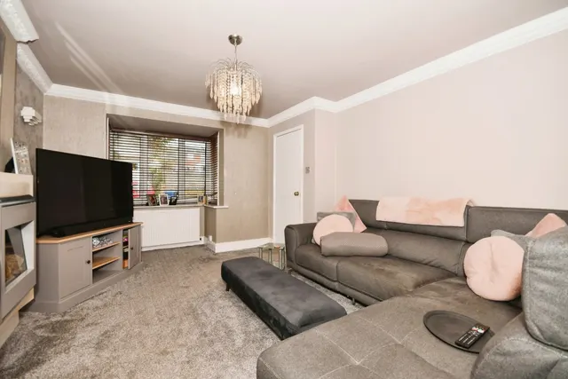 Hedley Drive, Brimington, S43, photo 3