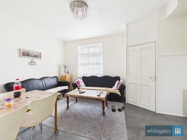 Jennings Place, Bradford, BD7, photo 2