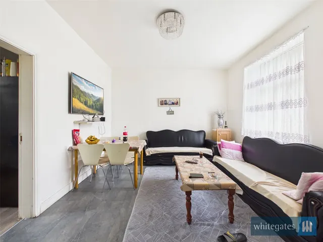 Jennings Place, Bradford, BD7, photo 3