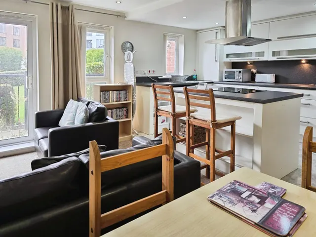 Ellerman Road, City Quay, L3, photo 1