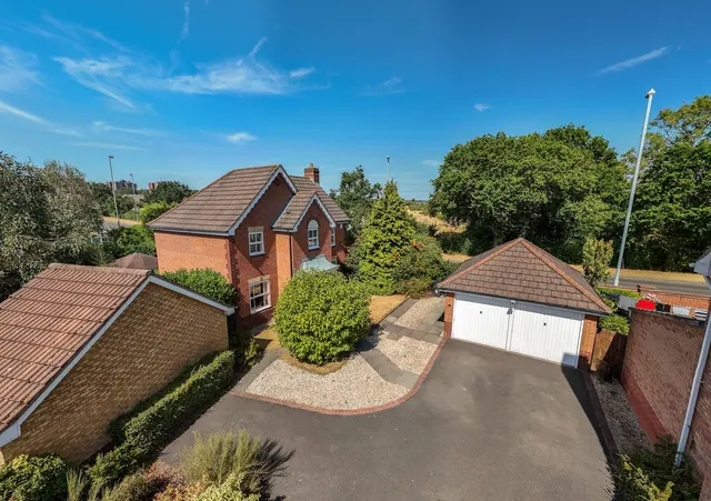 Hatherden Drive, Sutton Coldfield, photo 2