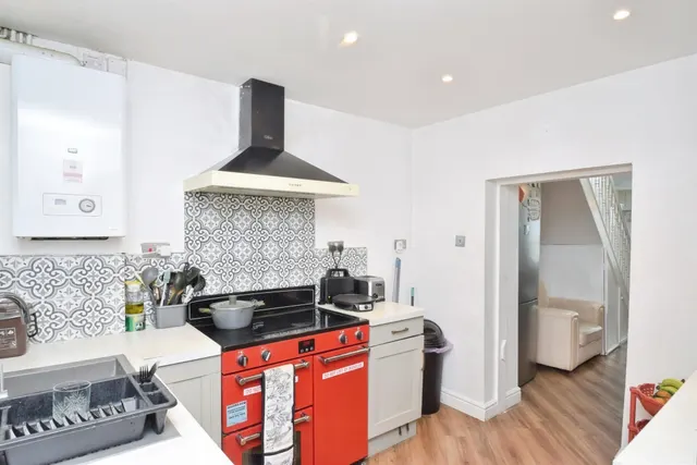 South Street, Bridgend, CF31, photo 3