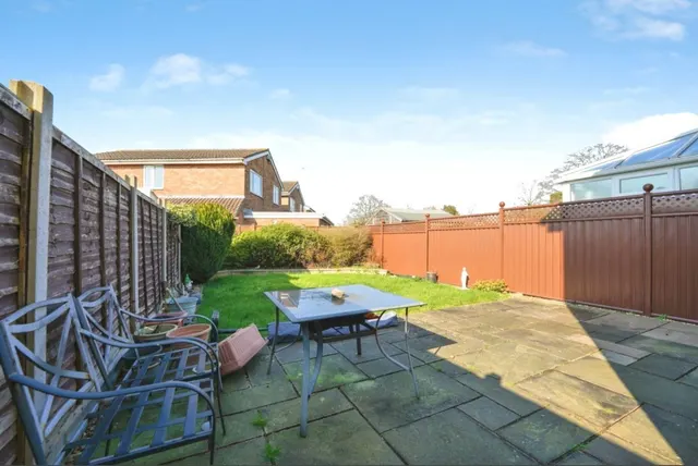 Photo 2 — Willowcroft Close, Matson, Gloucester, Gloucestershire, GL4