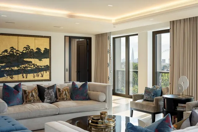 Ashburton Place, Mayfair, W1J, photo 2