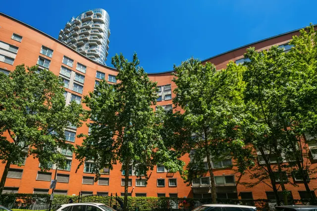 Blackwall Way, London, E14, photo 1