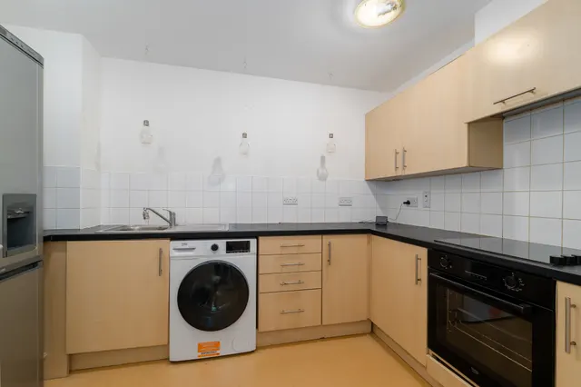 Photo 3 — Blackwall Way, London, E14