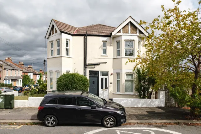Pembroke Road, London, N10, photo 1